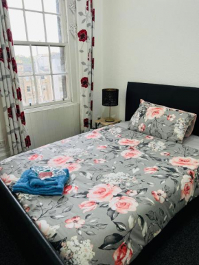 EDINBURGH CITY CENTER,ROYAL MILE FLAT
